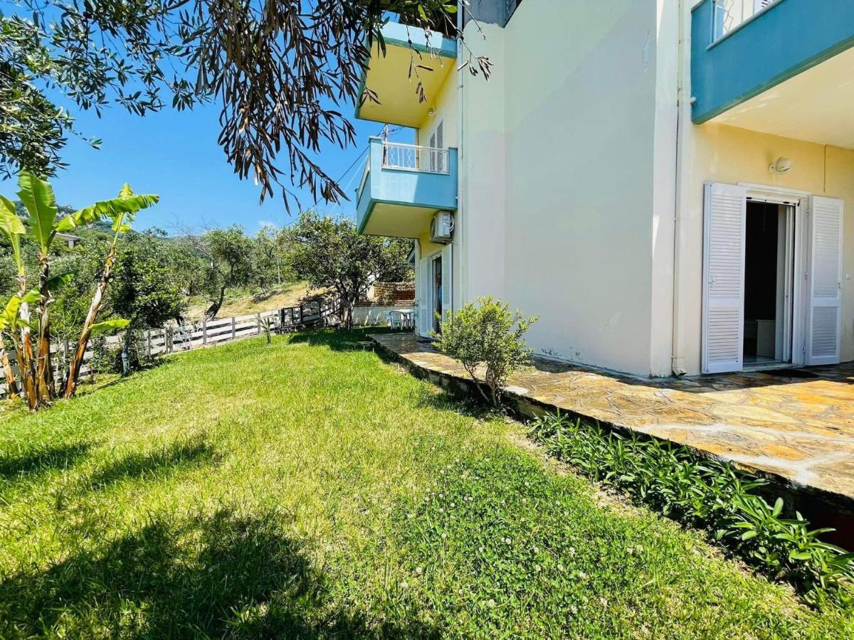 Triantis Apartments ลีเกีย ภายนอก รูปภาพ